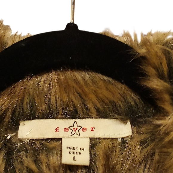 Fever -Vintage Faux Fur, Full Vest Polyester Suede, Size L Tan, 1 Button Closure - Picture 7 of 16